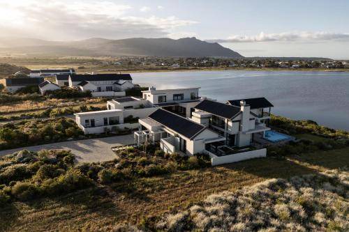 Fisherhaven Villa | 397 m² Villa ∙ 3 bedrooms ∙ 6 guests