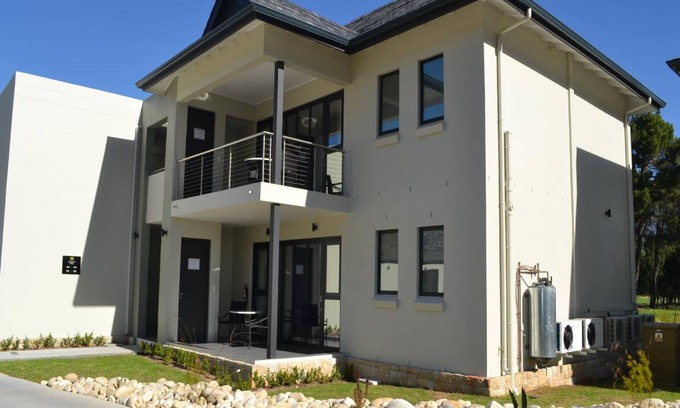 Cape Winelands Apartment | Apartment ∙ 2 bedrooms ∙ 4 guests