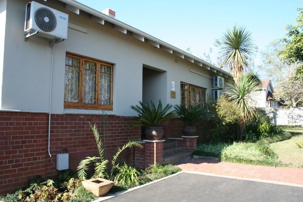 Scottsville Hotel | Thembelihle Guest House