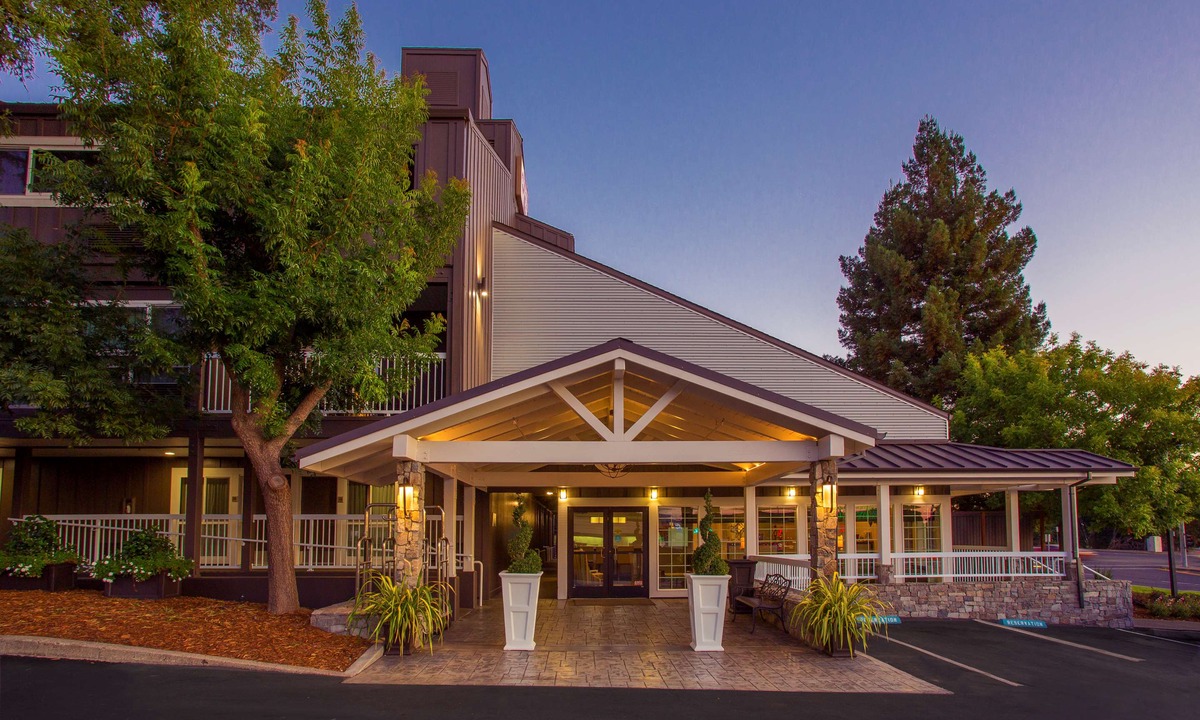 Napa Hotel | Best Western Plus Inn at the Vines