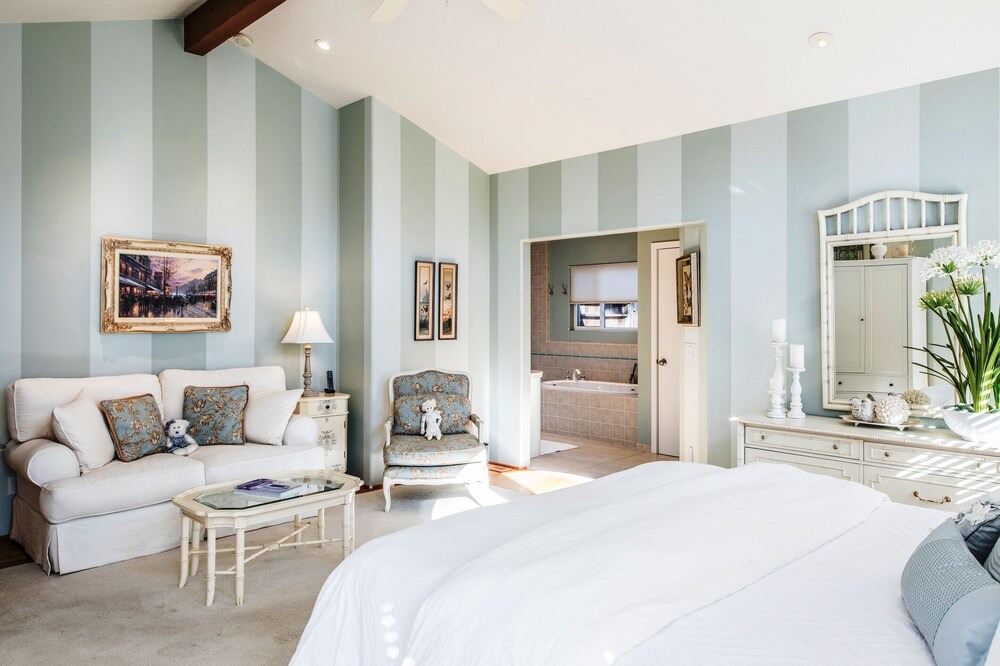 Del Rey Oaks House | 3485 Avalon By The Sea 3 Bedroom Home by Redawning
