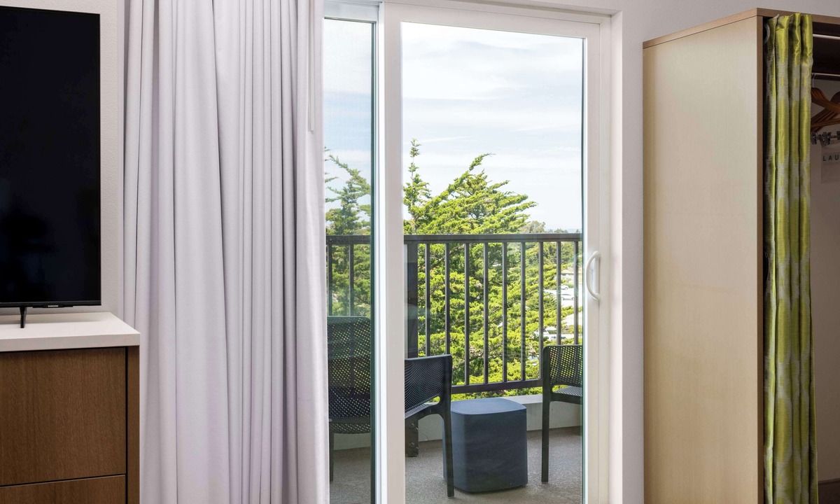Marina Hotel | Home2 Suites by Hilton at the Dunes on Monterey Bay