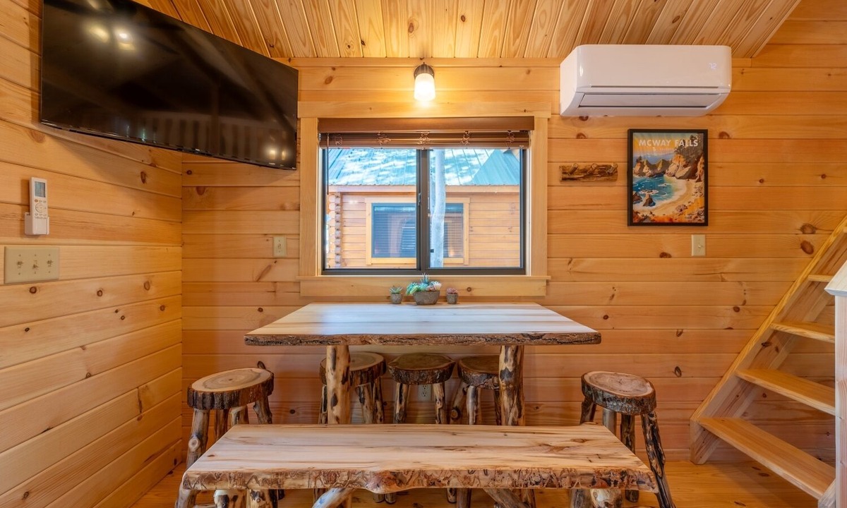 Hollister Hotel | Casa de Fruta Cabins, Inn & RV Park