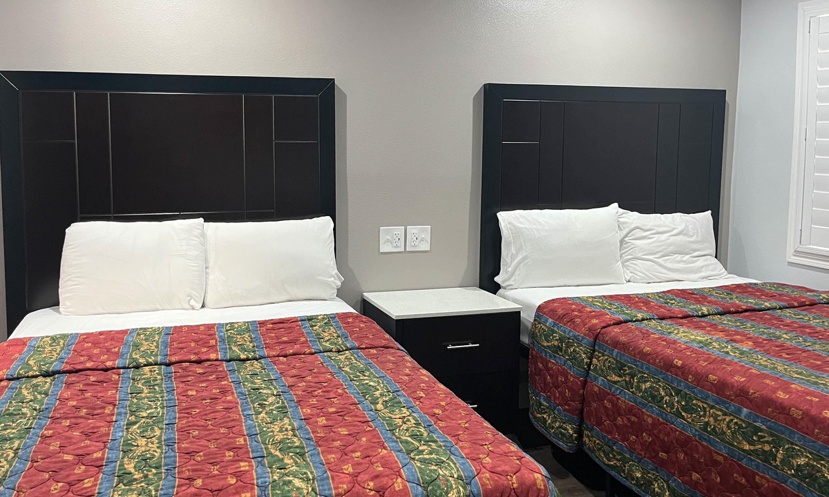 Dimond Hotel | Studio 6 – Oakland, CA – San Francisco Berkeley Area