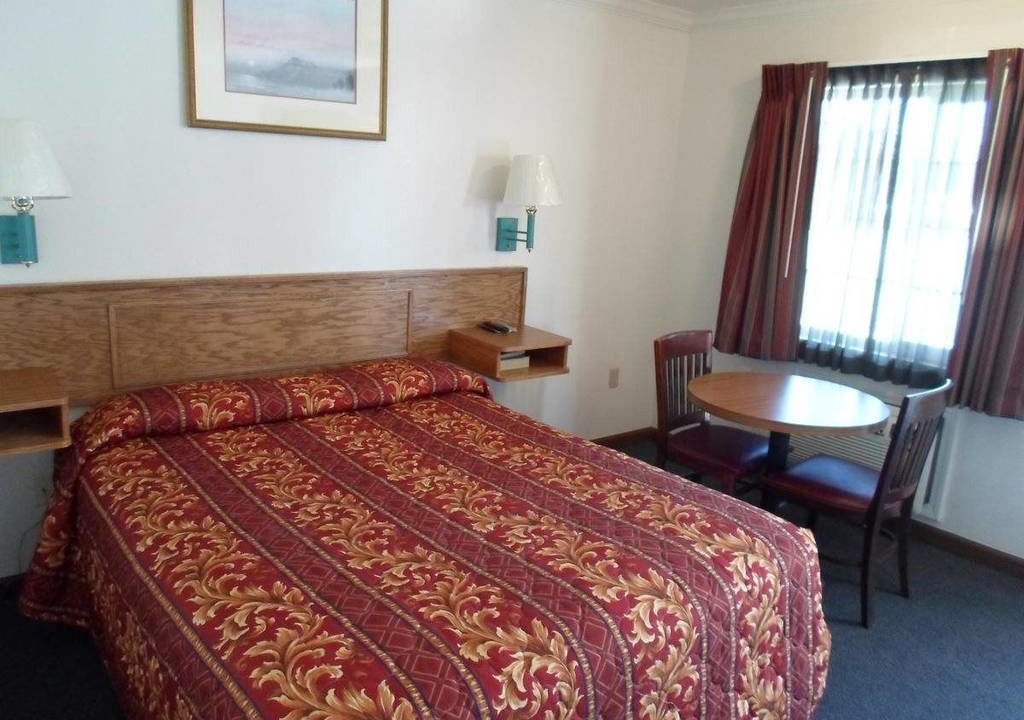 Morgan Hill Hotel | Economy Inn Morgan Hill