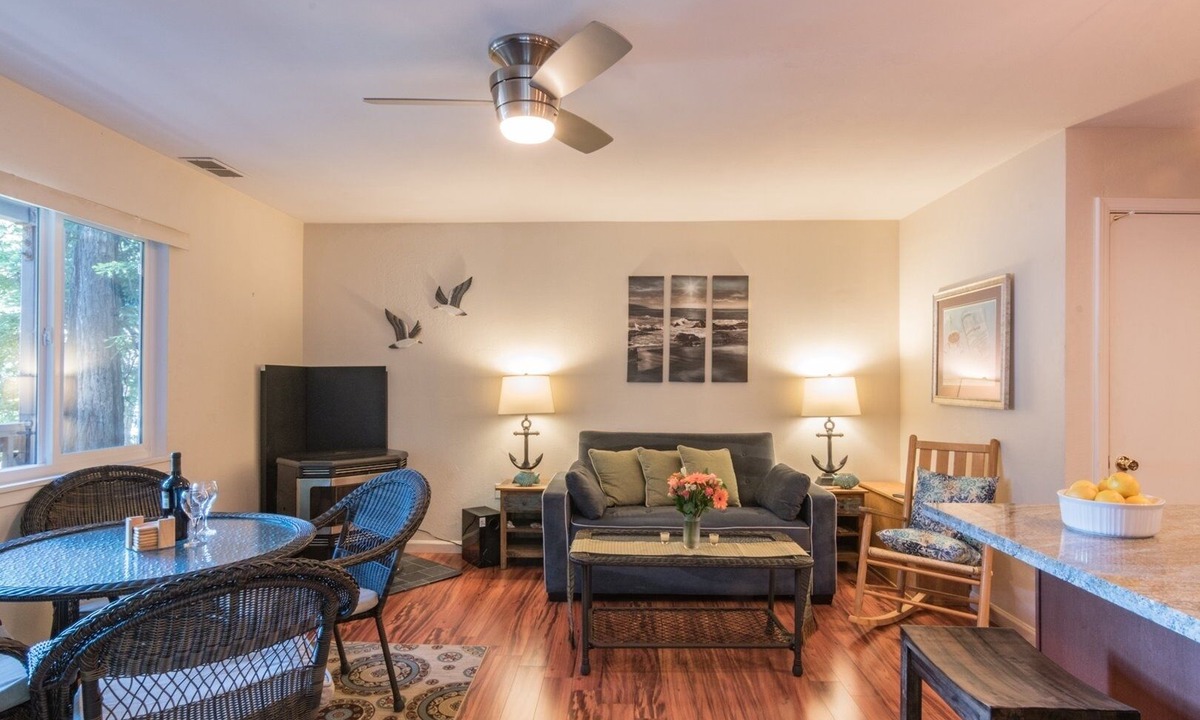 Anchor Bay House | Fish Rock 2 Bedroom Home by RedAwning