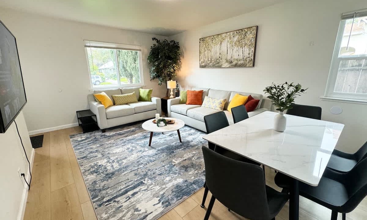 Northside House | Comfortable 4BR Heart Downtown SJ Central AC Sjsu