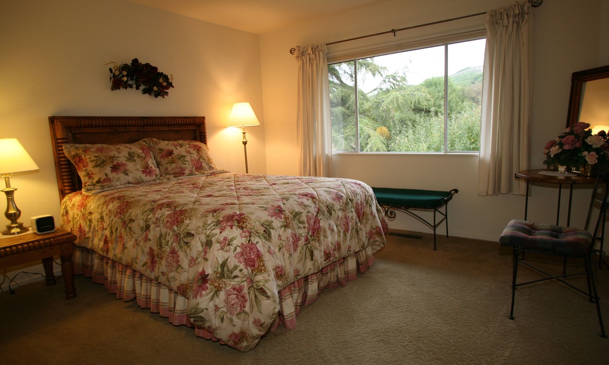 Point Reyes Station Bed & Breakfast | Point Reyes Vineyard Inn