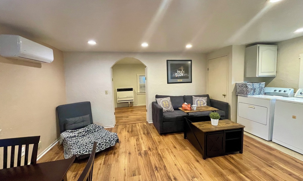 Sunnyvale West Cottage | Sunnyvale Cabin