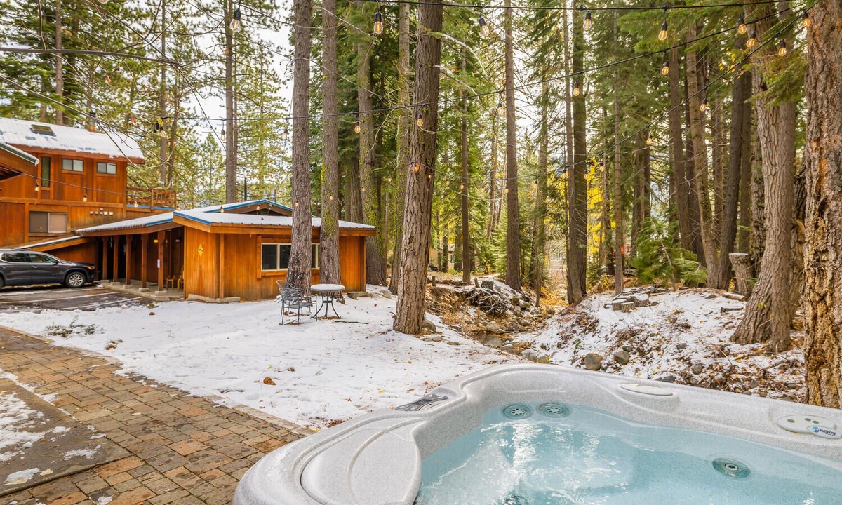 Truckee Hotel | Donner Lake Inn