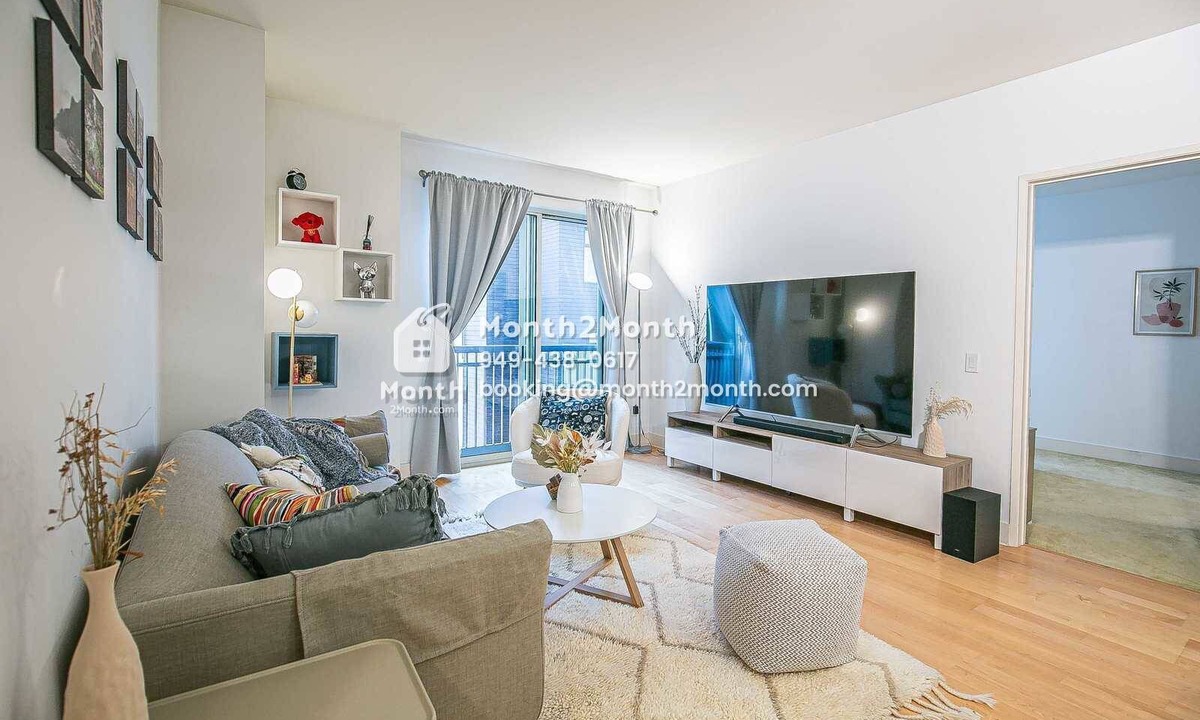 South Beach House | Luxe Urban Retreat on Lansing St #41904