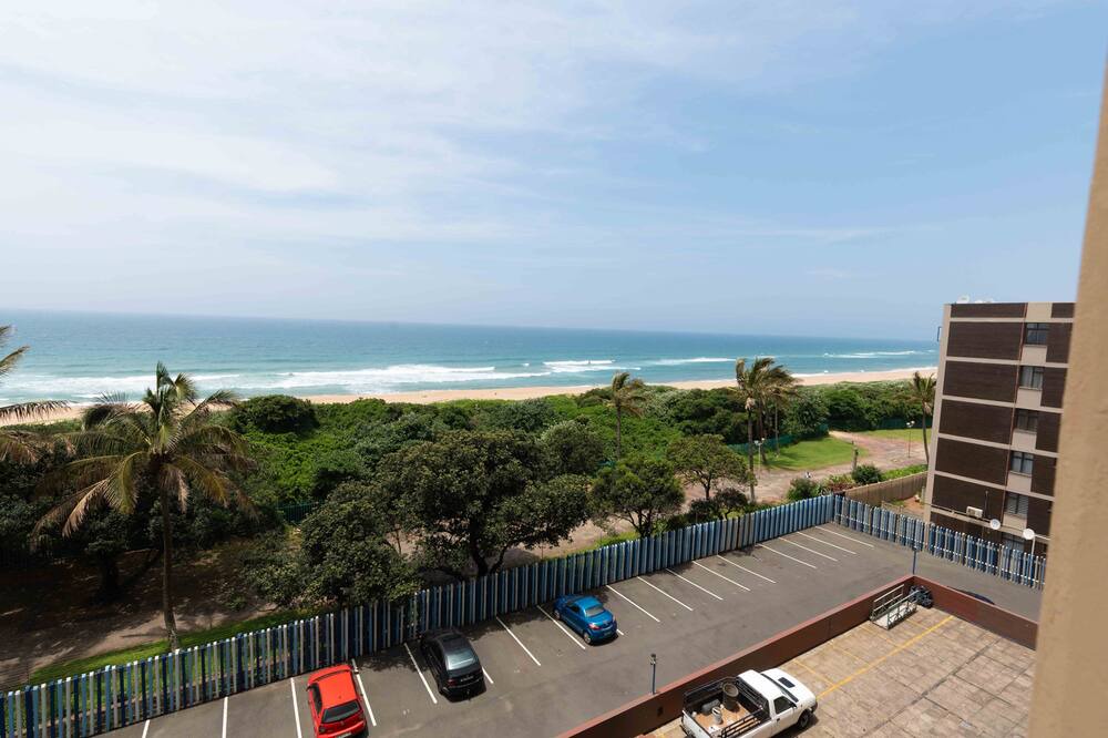 Kingsborough Apartment | Stunning Ocean View Apartment