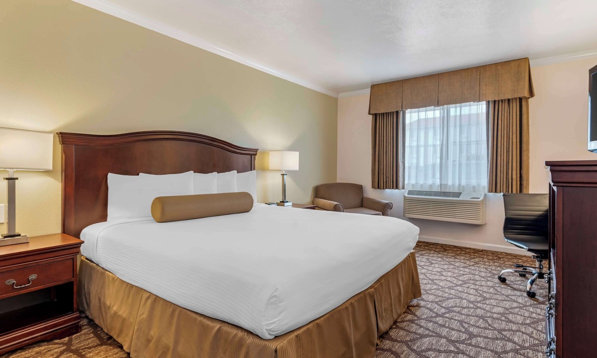 Salinas Hotel | Best Western Salinas Monterey Hotel