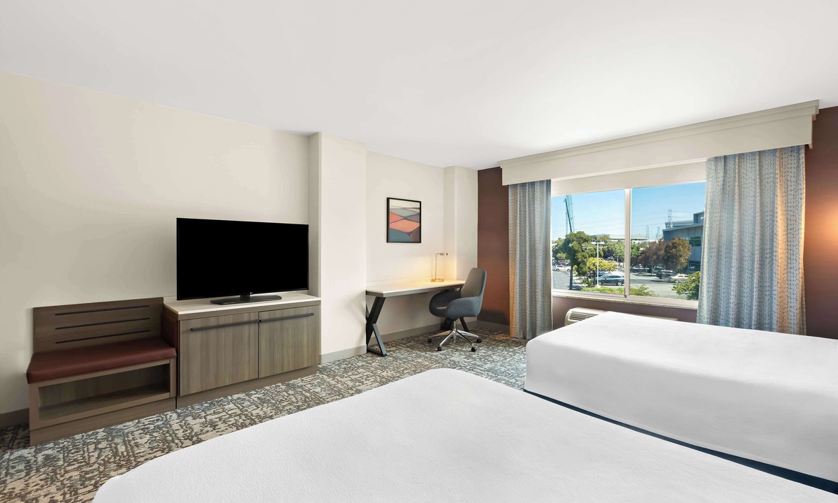 East San Mateo Hotel | Hilton Garden Inn San Mateo