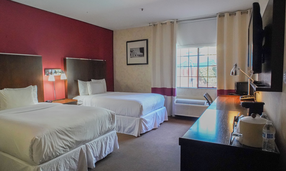 Edenvale Hotel | La Hacienda San Jose Silicon Valley
