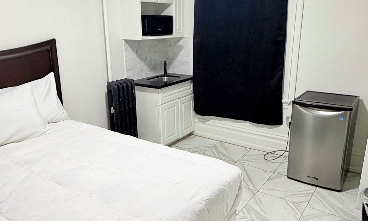 Tenderloin Hotel | Adrian Hotel
