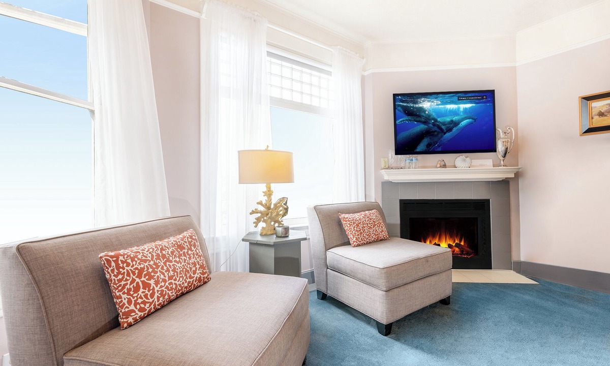 Half Moon Bay Bed & Breakfast | Nantucket Whale Inn