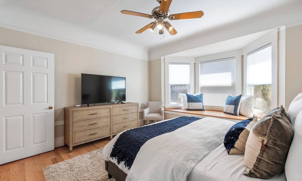 Richmond District Apartment | Classic Richmond Flat with 1BR/1BA Comfort Near Golden Gate Park, Lincoln Park & Dining Corridors