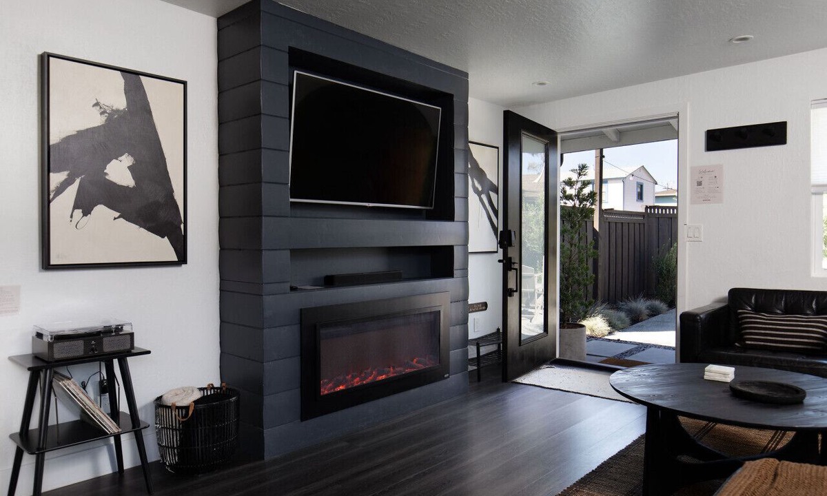Live Oak Cottage | Modern Coastal Home|Central Location|Private Patio