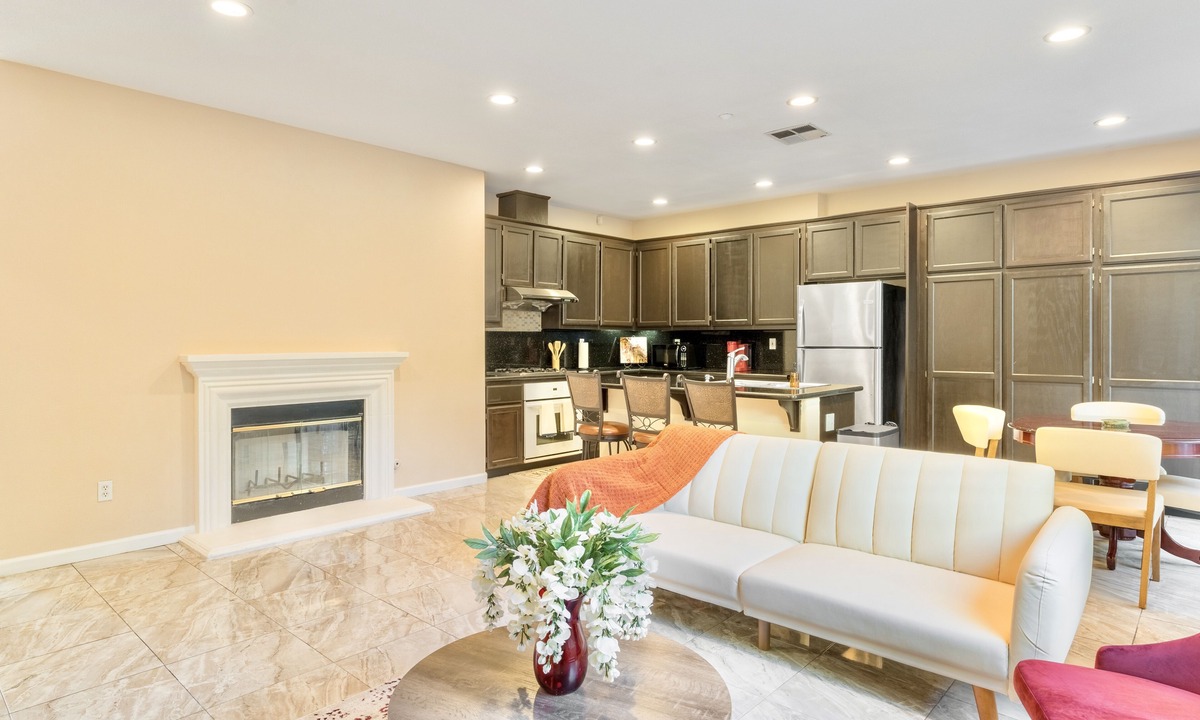 Union City House | Luxe Private Getaway Near Coyote Hills Park!