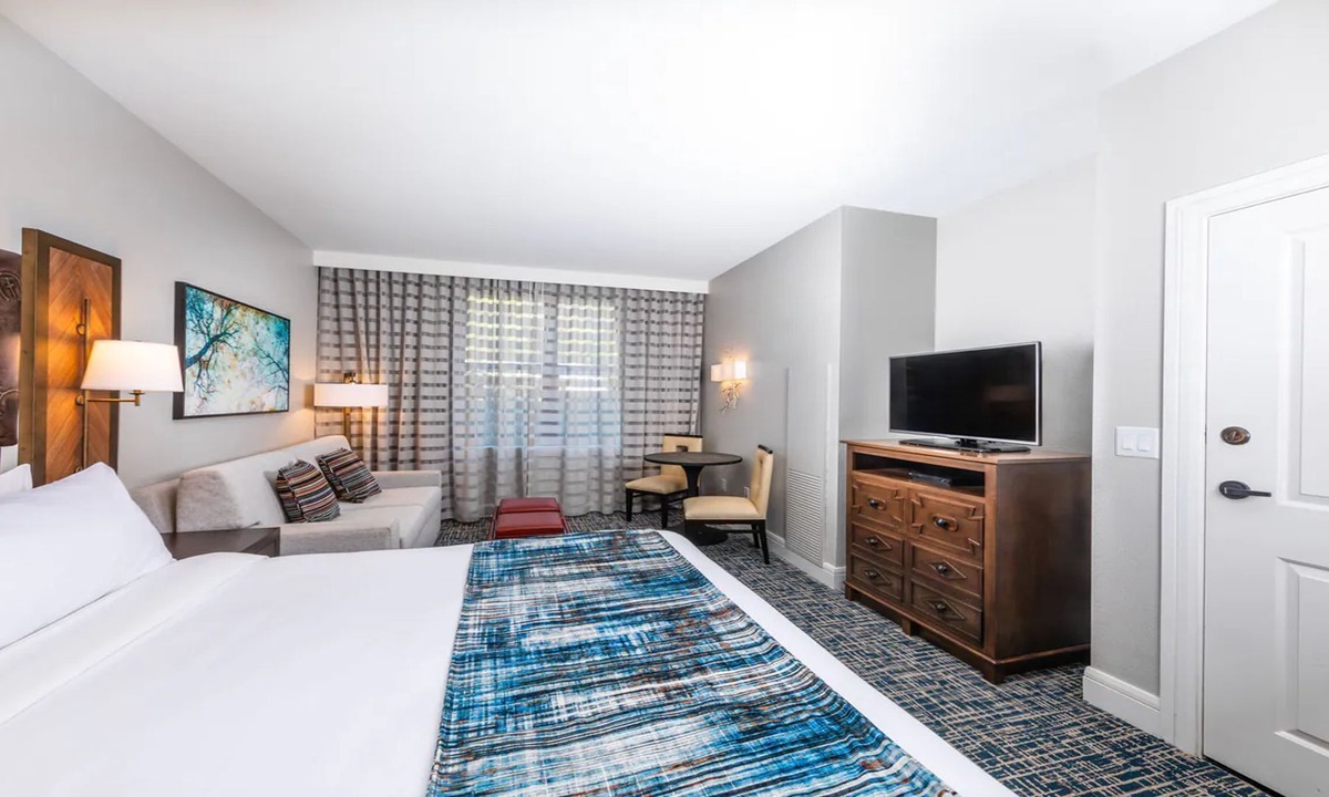 South Lake Tahoe Resort | 3 Bedroom - Marriott's Timber Lodge Tahoe - Full Resort Access