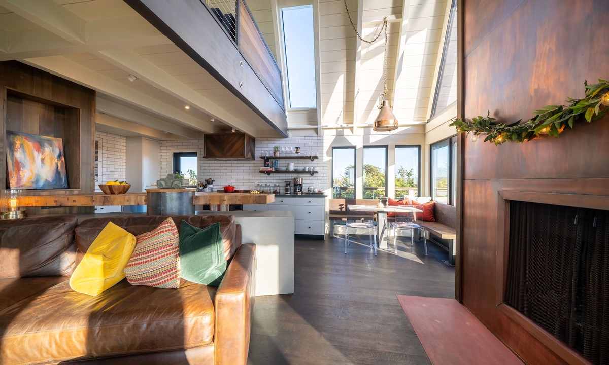 Watsonville House | The Copper Nest beach retreat with stunning views