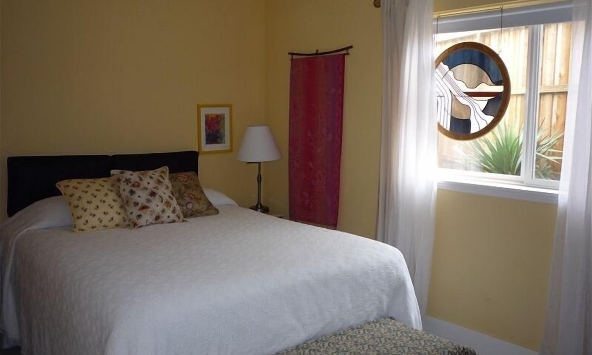 Fetters Hot Springs-Agua Caliente Cottage | Charming Wine Country Cottage