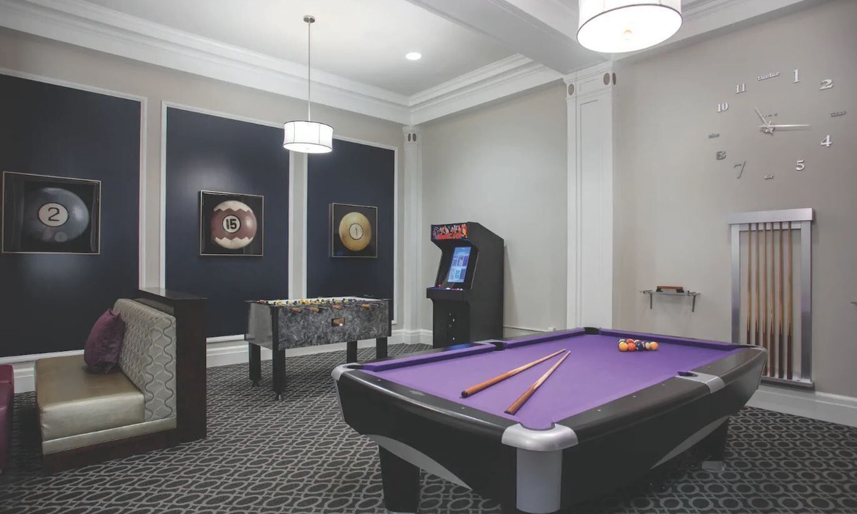 Lower Nob Hill Hotel | Upscale and located in Down Town San Fran close to Alcatraz and Golden Gate Bridge