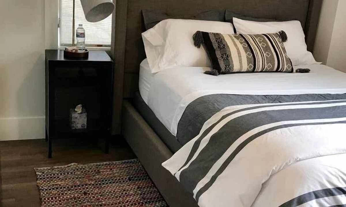 Downtown San Jose Apartment | 309-LG. Studio Center of San Pedro Sq. San Jose!