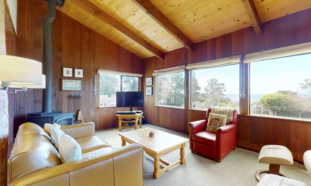 Sea Ranch House | Classic Sea Ranch Home With Updated Amenities. Hot Tub. 1 Dog Allowed