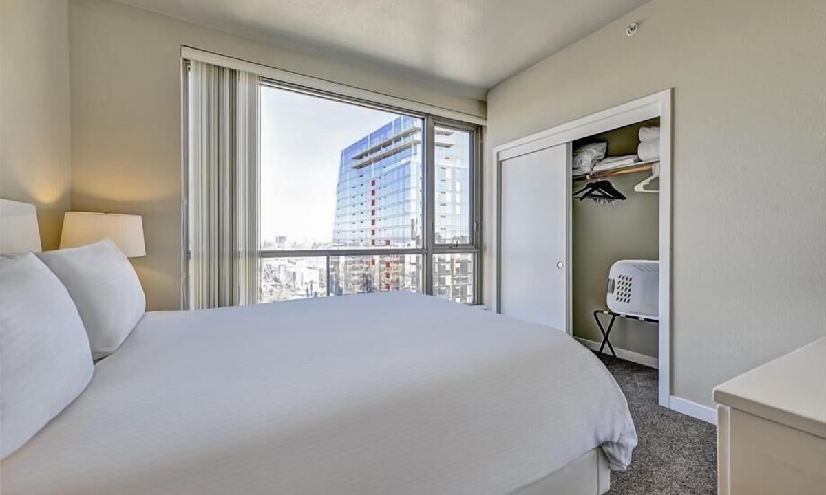 Downtown San Jose Apartment | Cozy 2BR - Perfect for a Family Stay!