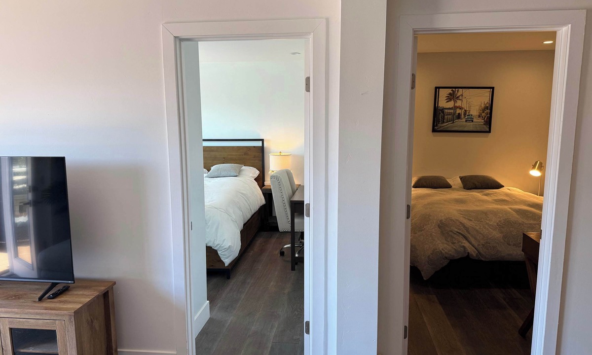 Parkside House | Cozy 2-Bedroom Guesthouse with Private Patio