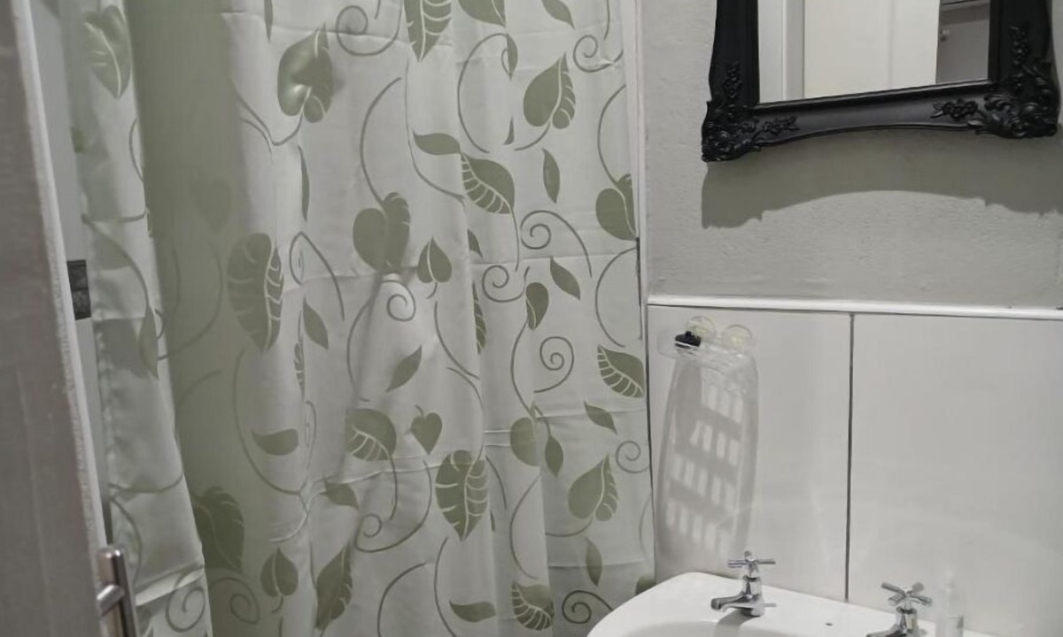 Fichardt Park Apartment | Orchard Guesthouse Standard Double Room