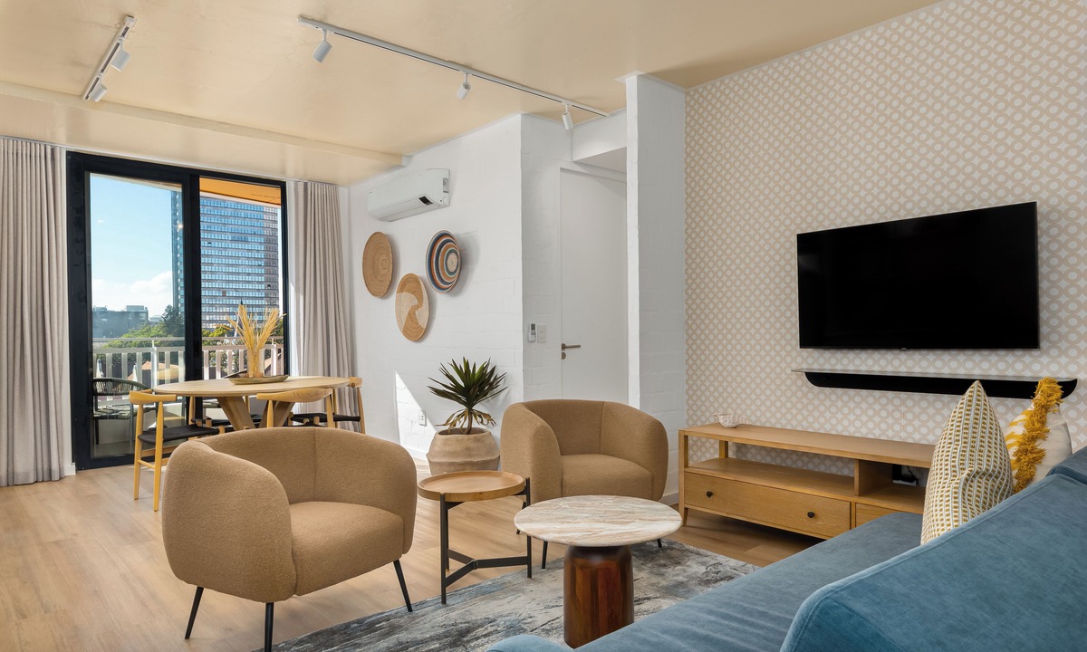 Three Anchor Bay Apartment | Sea Point Sophistication | 2 Bed with Rooftop Pool