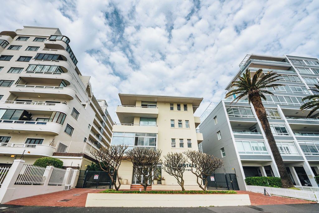 Fresnaye Apartment | Blue waters beachside studio 50m from the sea