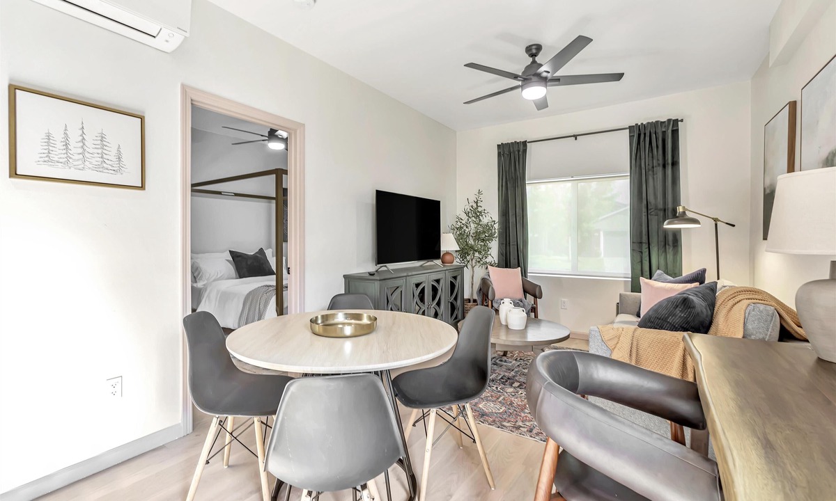 Folsom Apartment | Cozy Broadstone guesthouse located near shops & trails with AC, WiFi & laundry!
