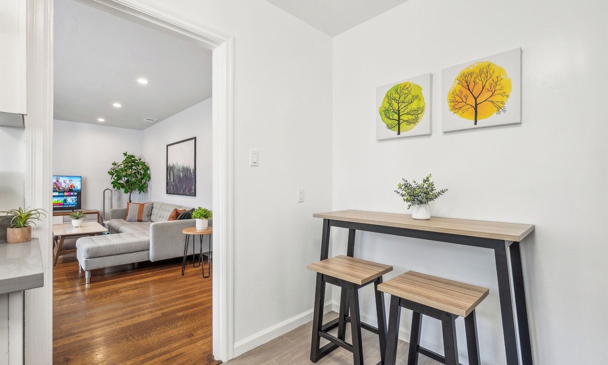 Burlingame Terrace Apartment | Charming 2BR/1BA Apt in Burlingame, Close to SFO