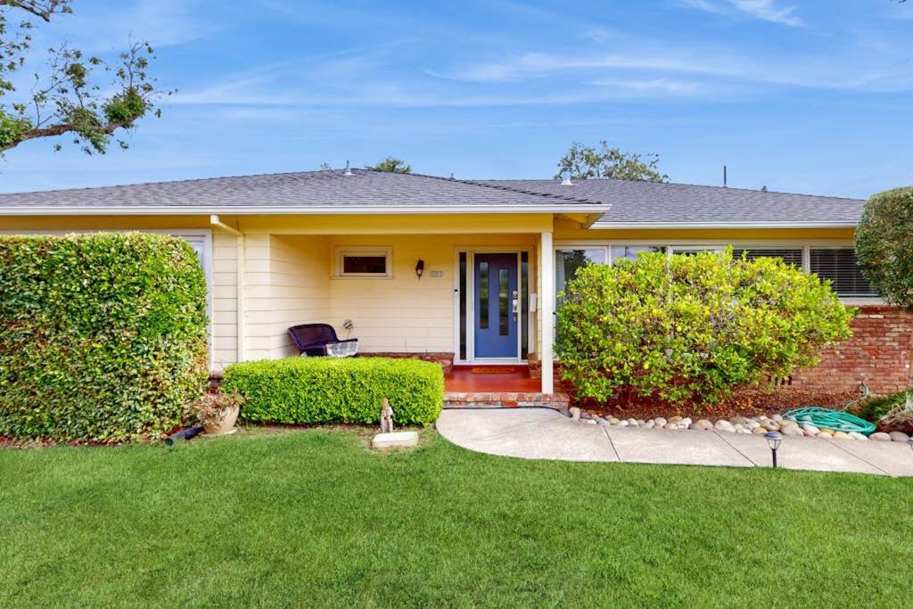 Junior College Neighborhood Association House | Jewell Dreams