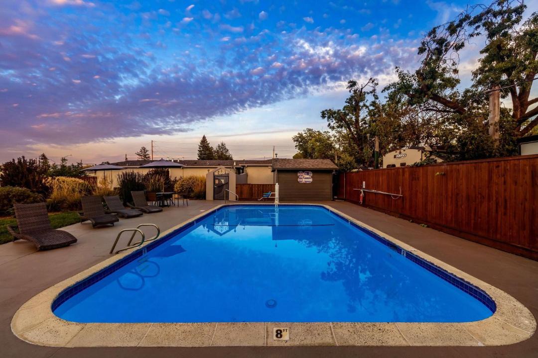Santa Rosa Hotel | Travelodge by Wyndham Santa Rosa Wine Country