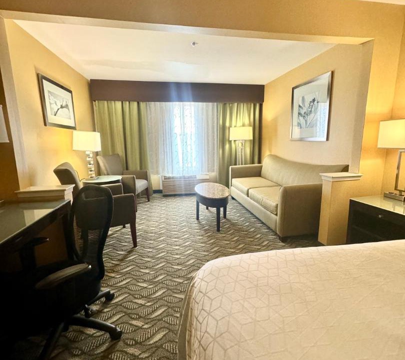 Morgan Hill Hotel | Holiday Inn Express Hotel & Suites San Jose-Morgan Hill by IHG