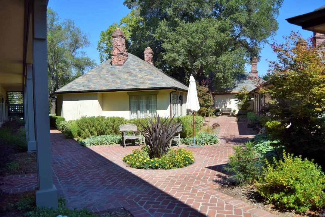 St. Helena Hotel | Vineyard Country Inn