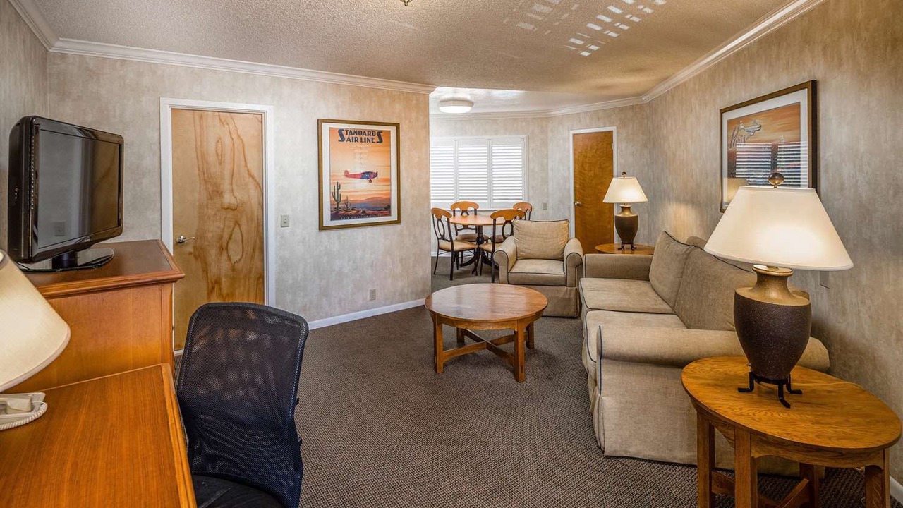 Photo of Livingroom in Millbrae