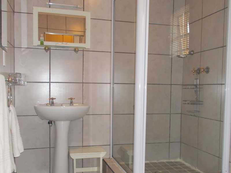 Photo of Bathroom in Emgwenya