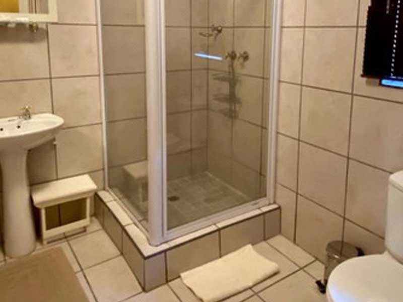 Photo of Bathroom in Emgwenya