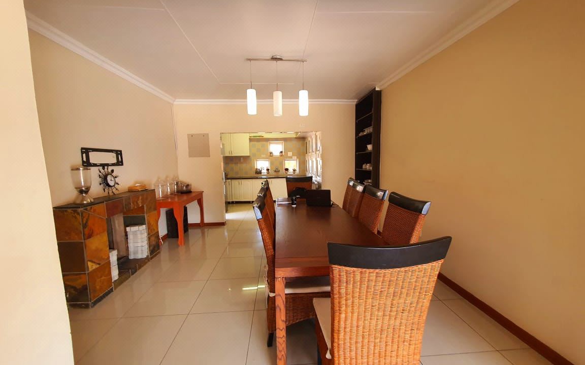 Photo of Livingroom in Mahikeng