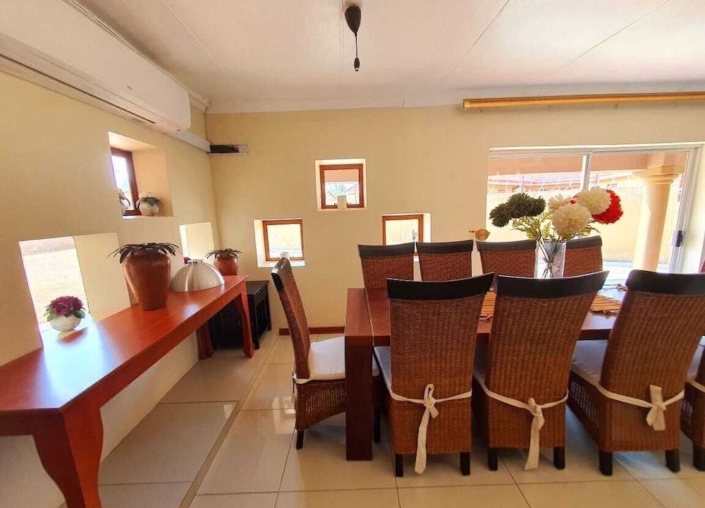 Photo of Livingroom in Mahikeng