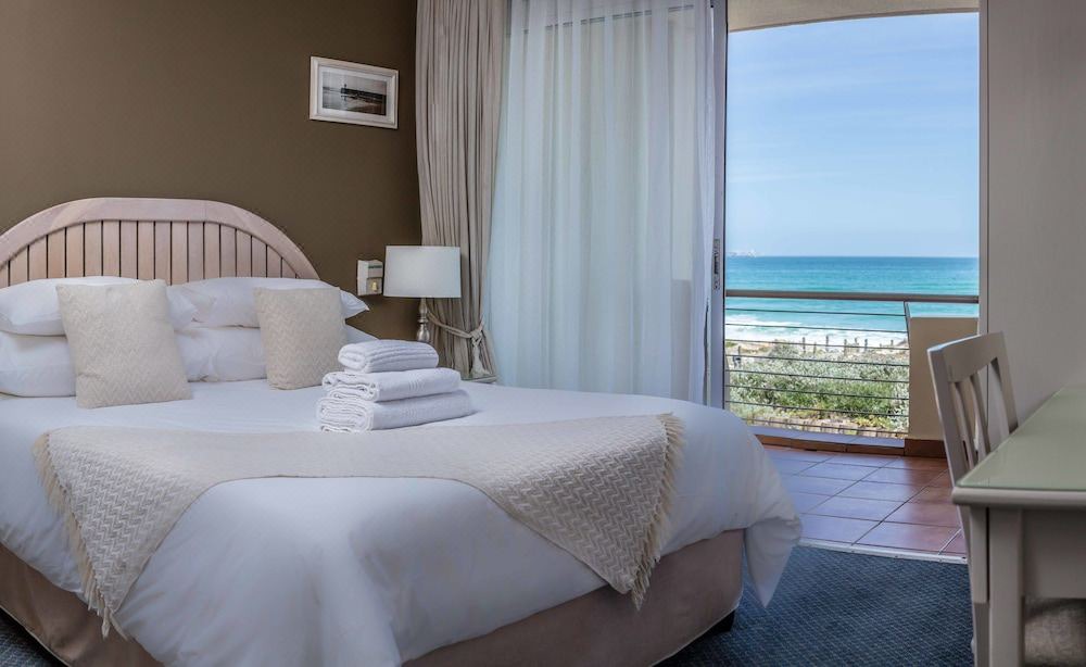 Photo of Bedroom in Lagoon Beach