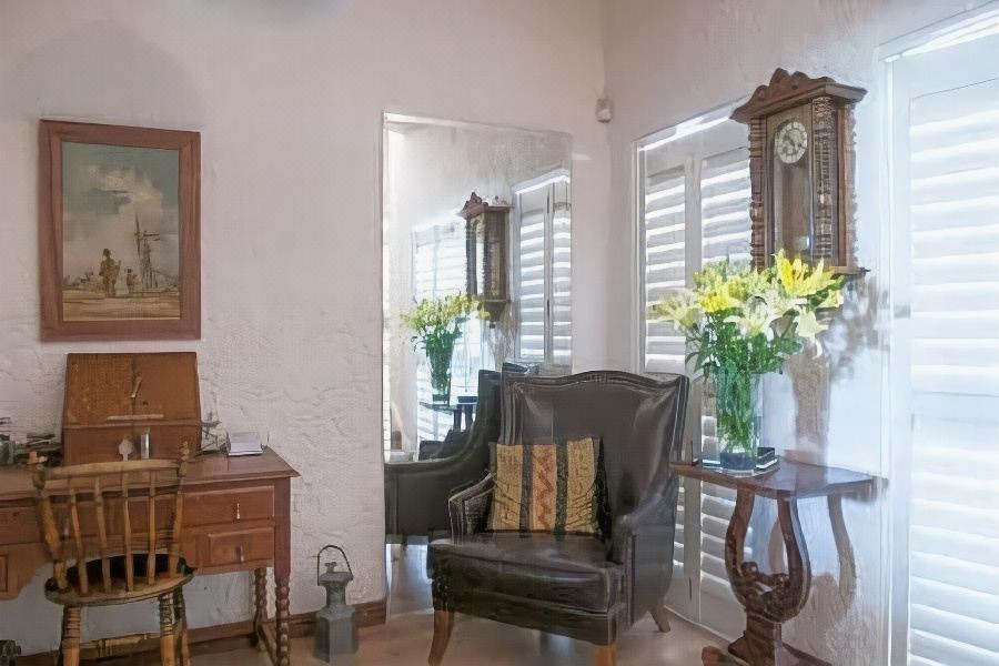 Photo of Livingroom in Three Anchor Bay