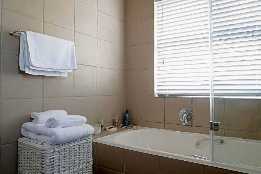 Photo of Bathroom in Three Anchor Bay