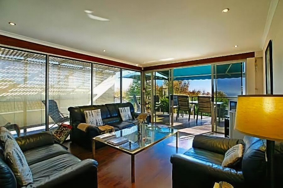 Photo of Livingroom in Three Anchor Bay